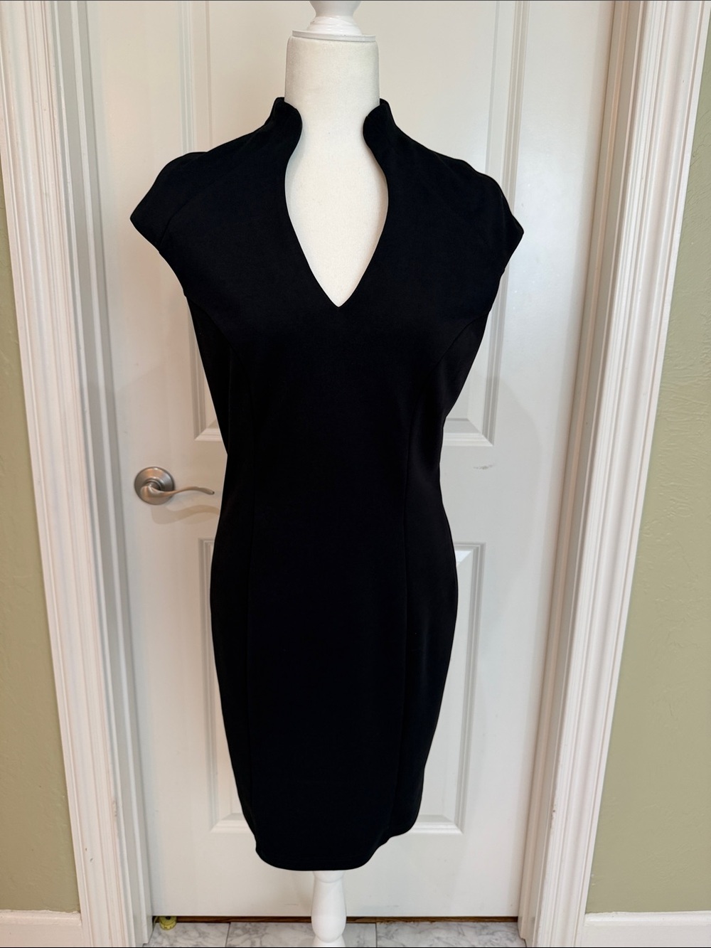 Neiman Marcus Black Cap-Sleeve V-Neck Little Black Dress